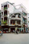 hcmc_street.jpg (47742 bytes)